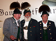 Drei Gamsbartträger (Foto: Anton Hötzelperger)